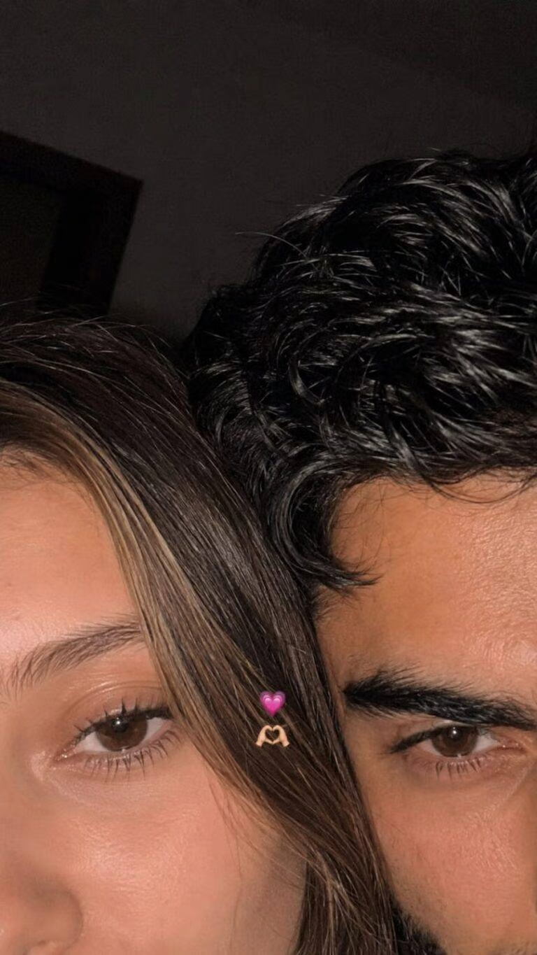Aesthetic Couples' Eyes Photo Prompt